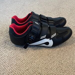 NEW Peleton black red indoor cycling shoes euro size 42 Men’s 9/Women’s 11